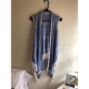 Long blue stripped sleeveless sweater